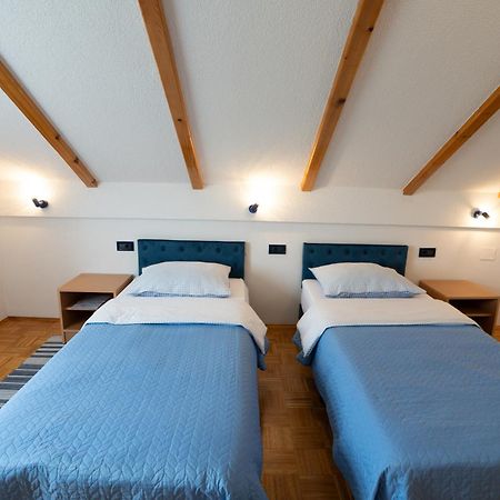 Apartman Miramare Otocac Exterior photo