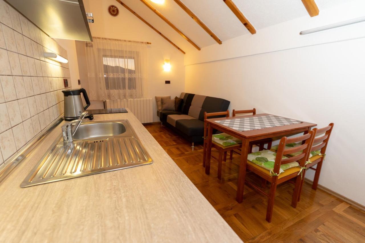Apartman Miramare Otocac Exterior photo