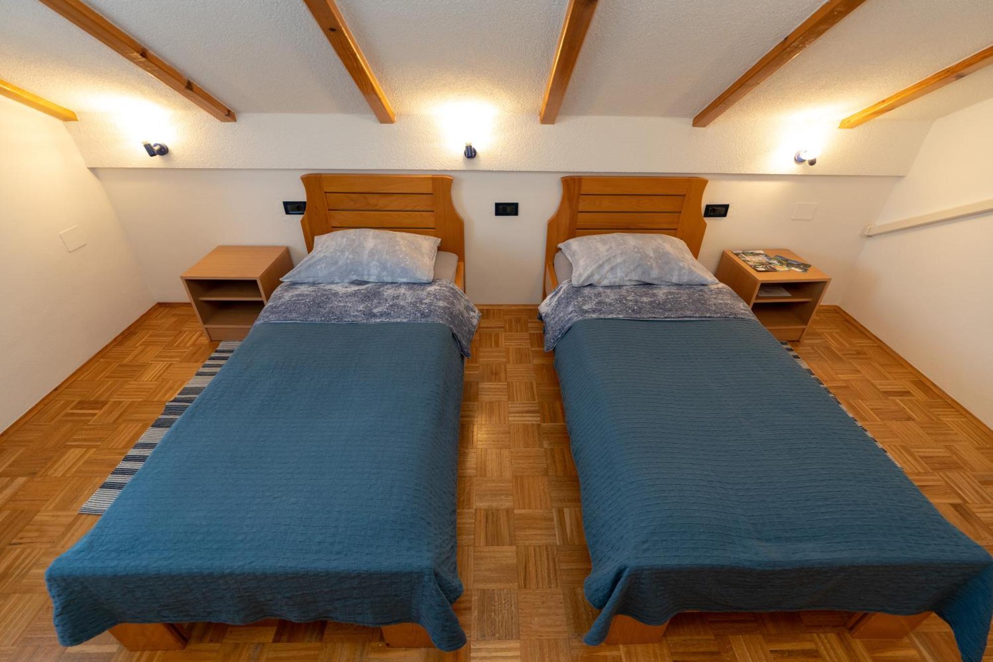Apartman Miramare Otocac Exterior photo