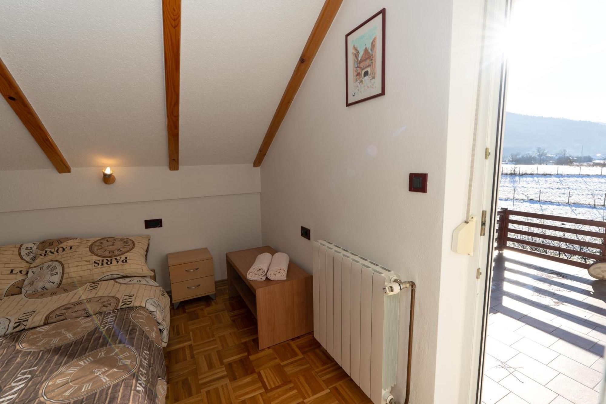 Apartman Miramare Otocac Exterior photo