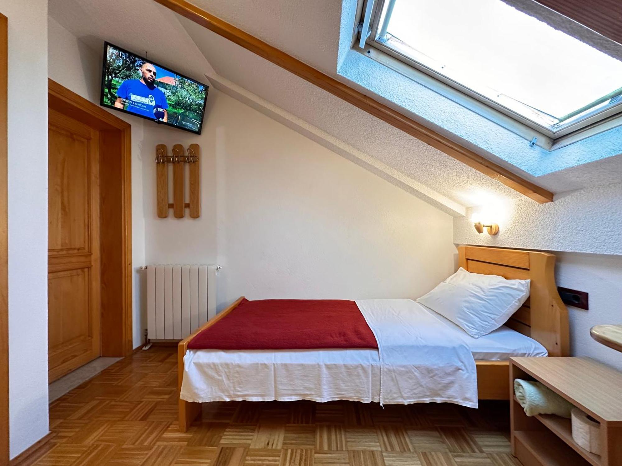 Apartman Miramare Otocac Exterior photo