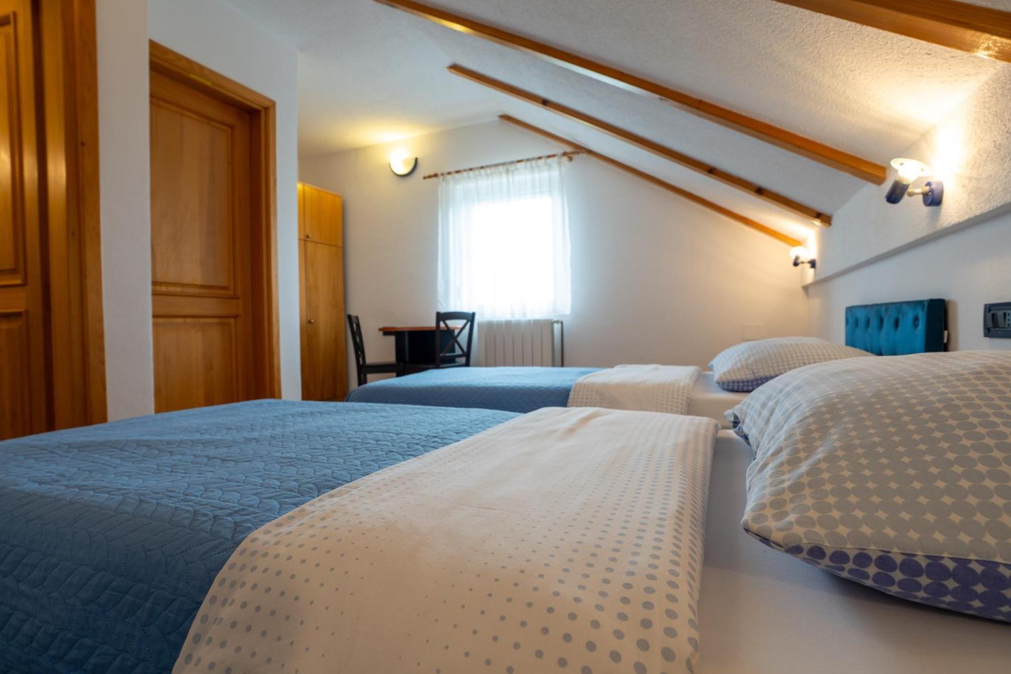 Apartman Miramare Otocac Exterior photo