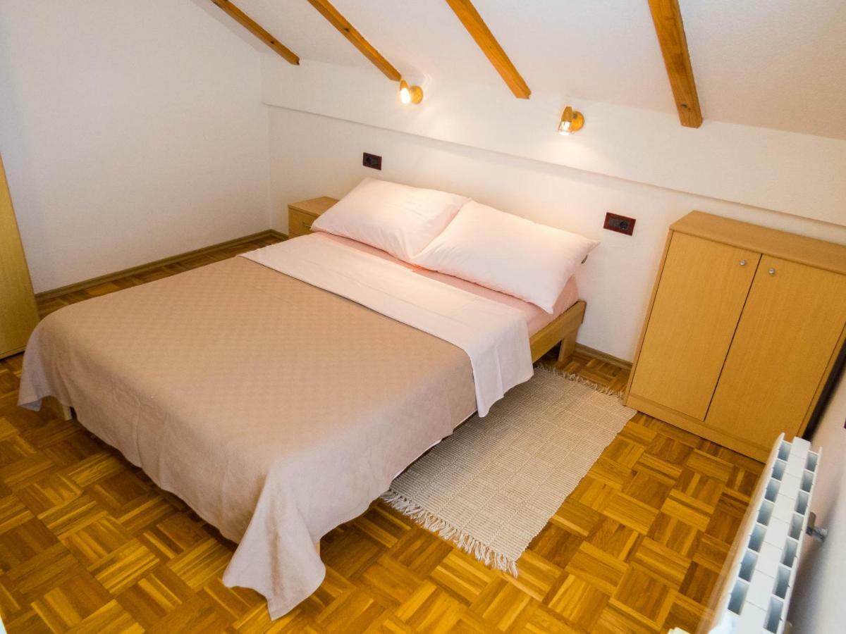 Apartman Miramare Otocac Exterior photo